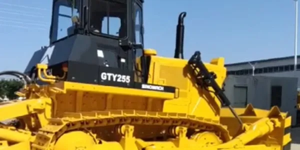 Гусеничный бульдозер YD255