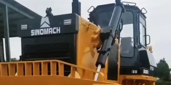 Гусеничный бульдозер YD320