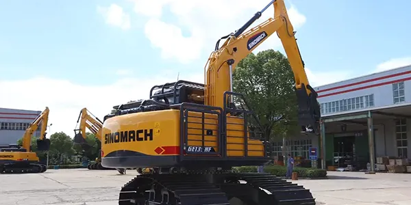 Экскаватор с лесозахватом ZG135CF