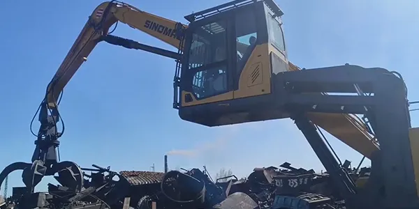 Экскаватор с грейферным захватом ZG210H