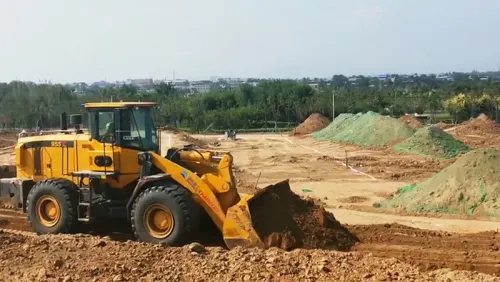 Фронтальный погрузчик ZL30H для планировки грунта