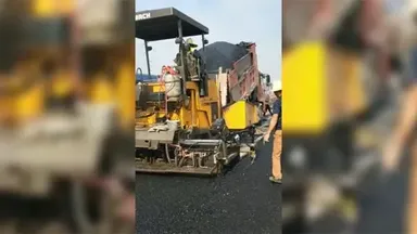 Гусеничный асфальтоукладчик GYA4500 в работе