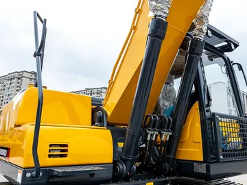 Гусеничный экскаватор ZG220